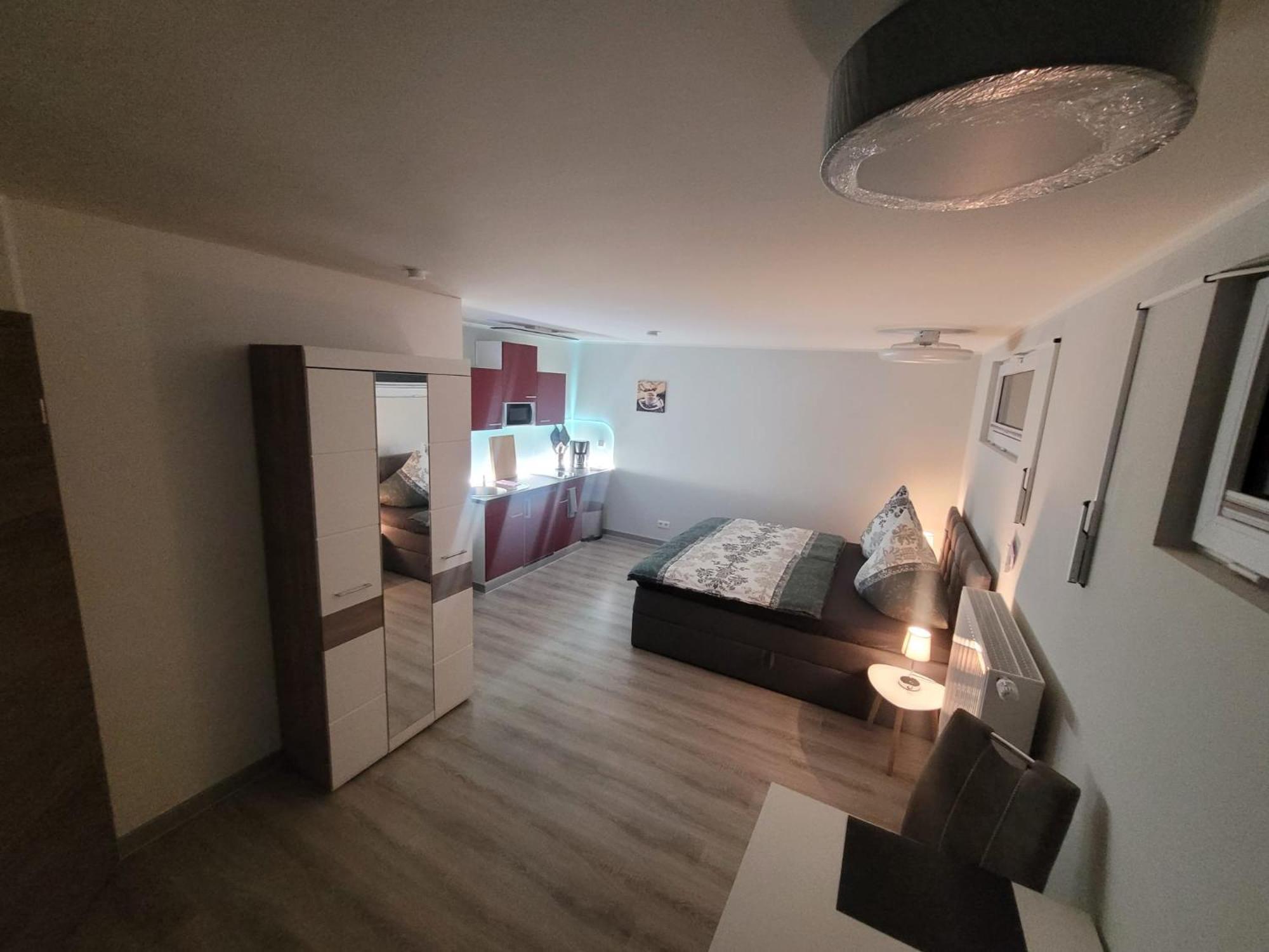 Apartment Oder Dresden-neustadt Inkl Parkplatz Mit Balkon Oder Terrasse *