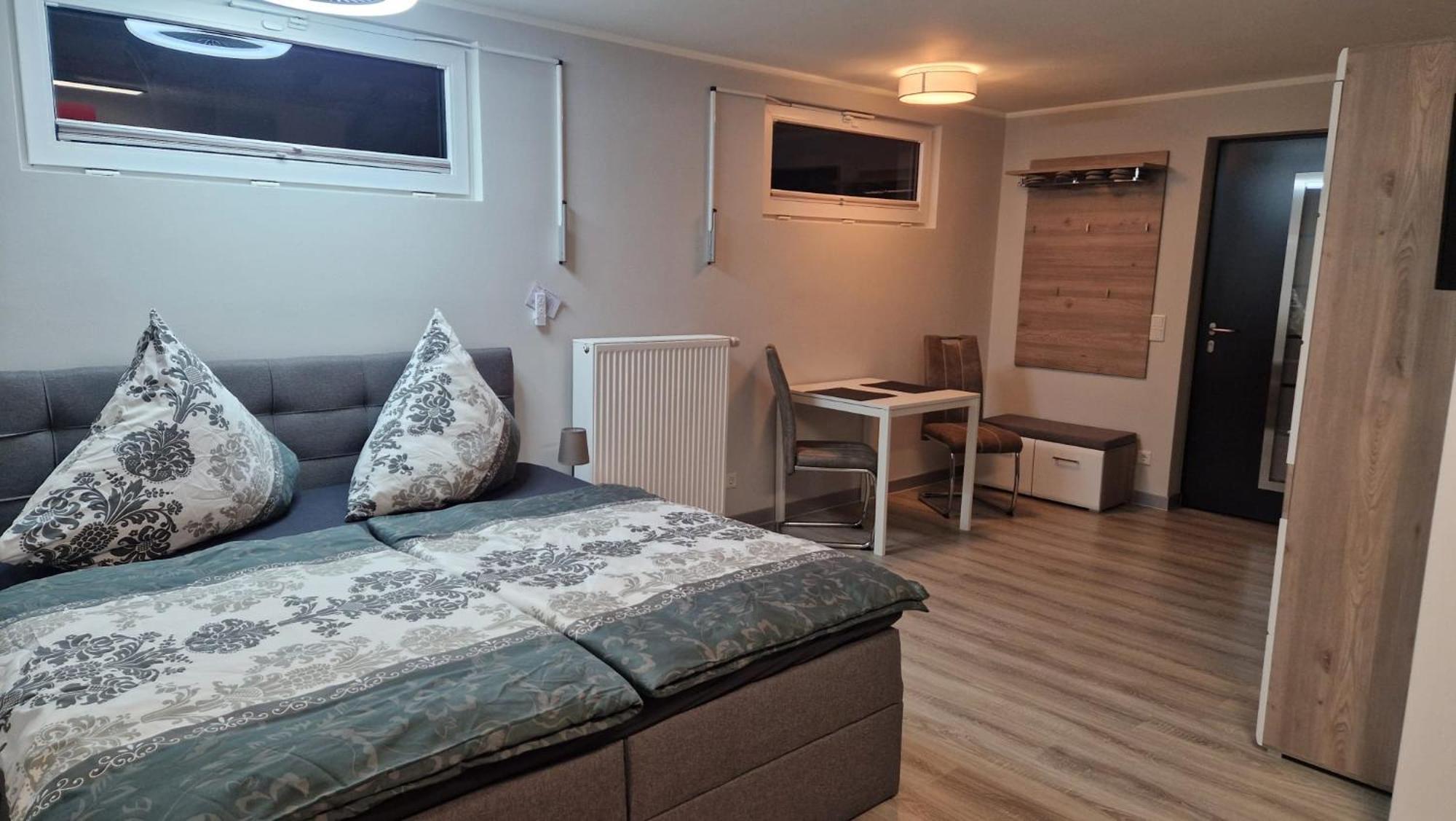 Oder Dresden-neustadt Inkl Parkplatz Mit Balkon Oder Terrasse * Dresden