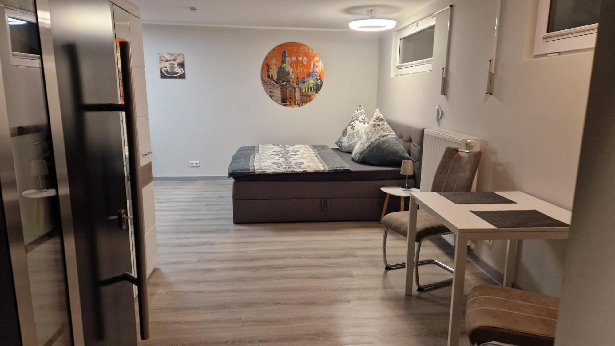 Oder Dresden-neustadt Inkl Parkplatz Mit Balkon Oder Terrasse Apartment Dresden
